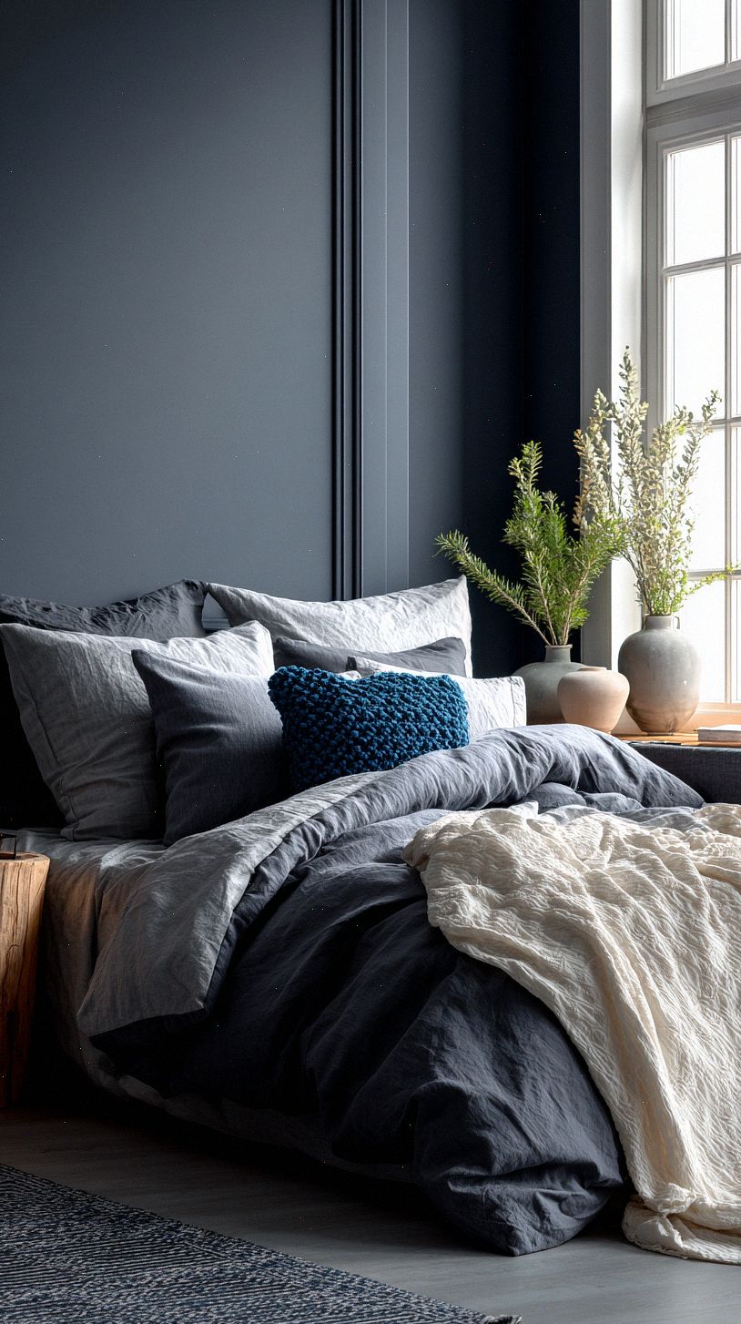 navy-blue-bedroom-04